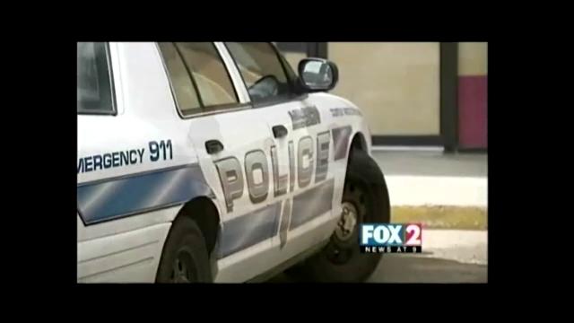 Suspects Wanted for Back-to-Back Mission Robberies