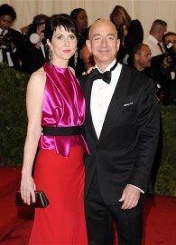 Jeff Bezos, Mackenzie Bezos