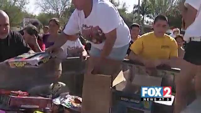 Toy Distribution in Alamo