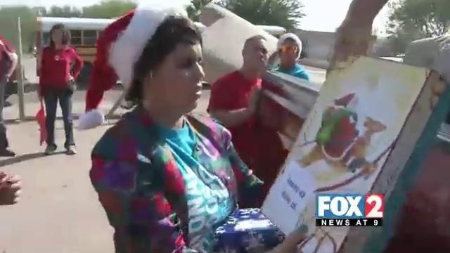 La Joya High School’s Christmas Needy Drive