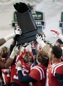 Ole Miss beats Georgia Tech 25-17 at Music City item-thumbnail