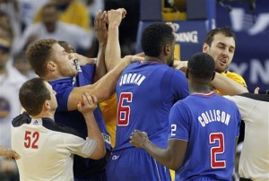 Warriors beat Clippers Christmas night item-thumbnail