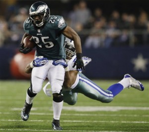 Eagles beat Cowboys 24-22 to take NFC East title item-thumbnail