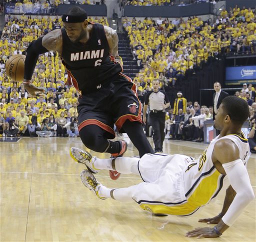 Pacers keep hope alive with 93-90 win over Heat item-thumbnail