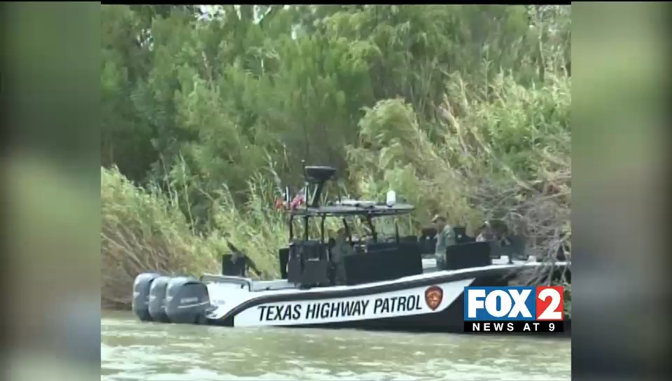 Patrolling Along the TX-MX border Increases item-thumbnail