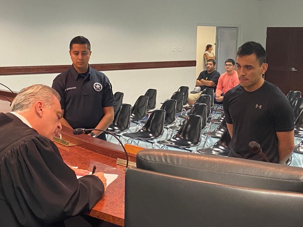 Brownsville School Police Officer Accused Of Masturbating In Public